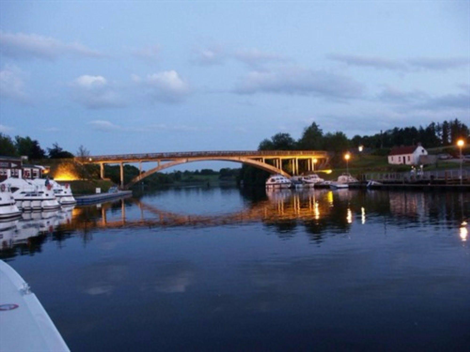 Carrybridge Lakeside Lodge Enniskillen Exterior foto